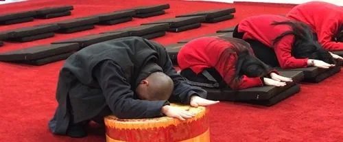 如何拜佛礼佛：正确姿势